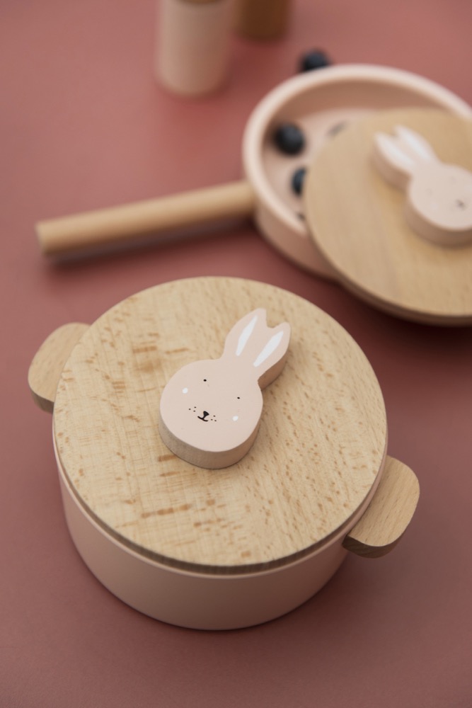 Wooden cooking set - Mrs. Rabbit